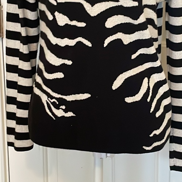 Venini Unique Black & Ecru Sweater w/ Zebra Striped Front - Picture 3 of 6